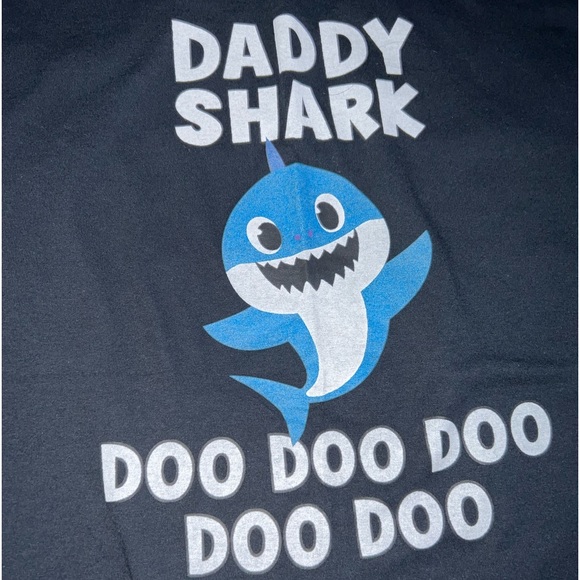 Daddy shark tee - Picture 1 of 3